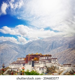 Potala Palace In Lhasa, Tibet