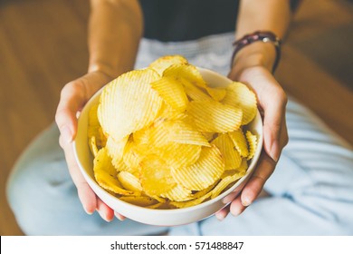 De aardappel chips kom