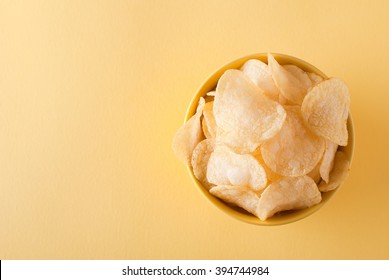 potato chips in the bowl, the top view