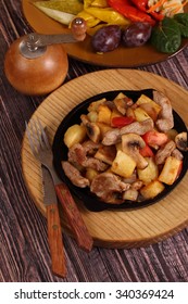 potatoes with mushrooms and meat 