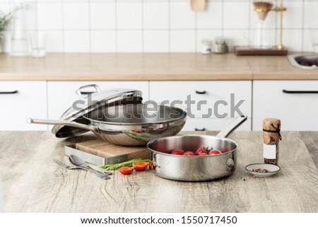 Pots Cookware Wok pot cooking utensils