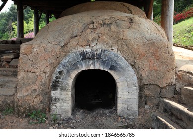 Pottery Kiln (Gama) - Ceramic Baking Facility