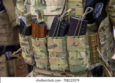 1,831 Ammunition Pouch Images, Stock Photos & Vectors | Shutterstock