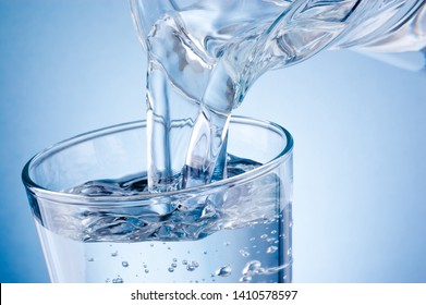 Pouring Water from PET Bottle into a Glass Free Stock Photo | picjumbo