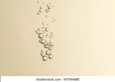 Pouring wine with a group of bubbles