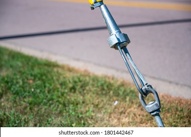 Power Line Guy Strand Tensioner Vise Support On Anchor Cable