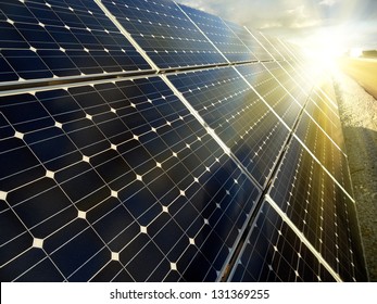 Power Plant Using Renewable Solar Energy With Sun