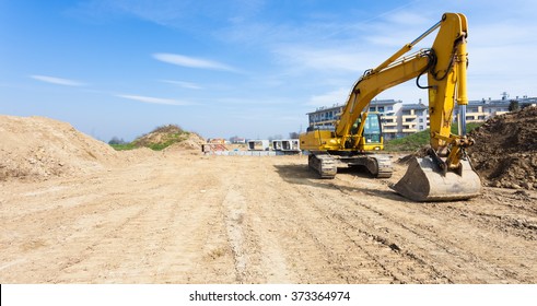 Power shovel in a construction site