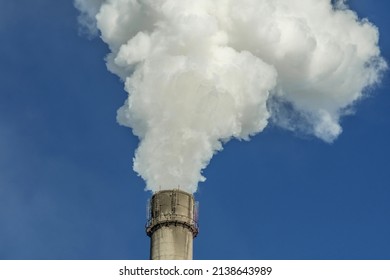 3,094 Factories emitting smoke Images, Stock Photos & Vectors ...