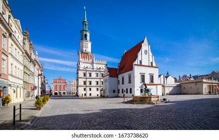 Poznan / Poland - 03.15.2020: Market Square - Old Town, Architecture Close To The Historical Town Hall, Empty City Because Of Coronavirus Disease.