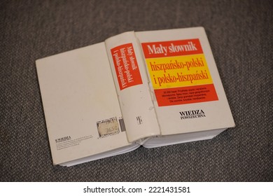 POZNAN, POLAND - Oct 02, 2022: A Polish Wiedza Powszechna Vocabulary Book In Spanish