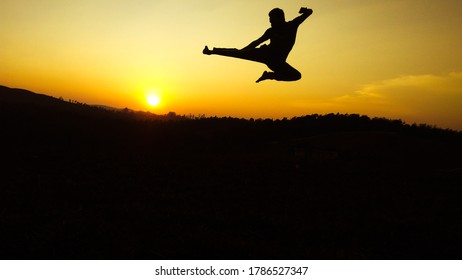 962 Taekwondo flying kick Images, Stock Photos & Vectors | Shutterstock