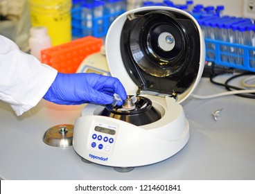 6,842 Centrifuge tubes Images, Stock Photos & Vectors | Shutterstock