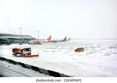 PRAGUE, CZECH REPUBLIC - DECEMBER 15, 2010: Great Snow Calamity At The Václav Havel Airport (PRG)