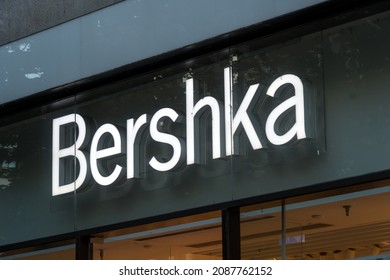 666 Bershka Images, Stock Photos & Vectors | Shutterstock