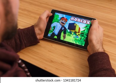 Roblox App Images Stock Photos Vectors Shutterstock - ryazan russia april 19 2018 roblox mobile app on the