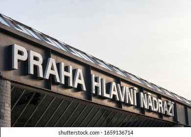 PRAGUE, CZECHIA - OCTOBER 31, 2019: Sign Indicating The Entrance To Praha Hlavni Nadrazi Main Train Station. It Is The Most Important Railway Station Of The City.

