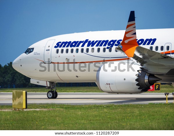 Prague June 15 2018 Smartwings Boeing Stock Photo Edit Now