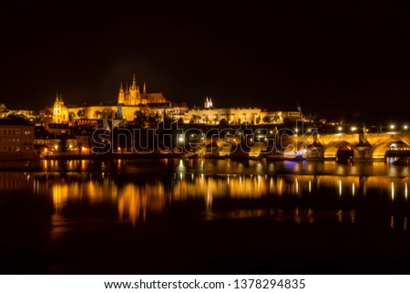 Prag bei Nacht Fluss