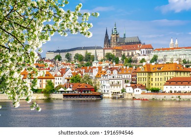 Prague panorama with Prague Castle in spring, Czech Republic