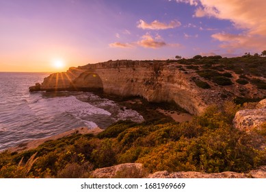 Praia Cama Da Vaca Beach Near Carvoeiro 