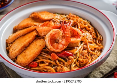 Prawn Mee Curry Is Malay And Singaporean Hawker Foods