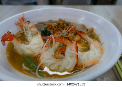 Prawn Noodles Bowls In Singapore Hawker Stall