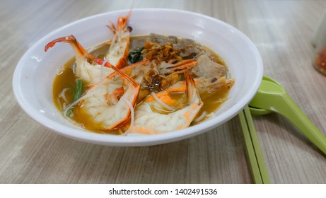 Prawn Noodles Bowls In Singapore Hawker Stall