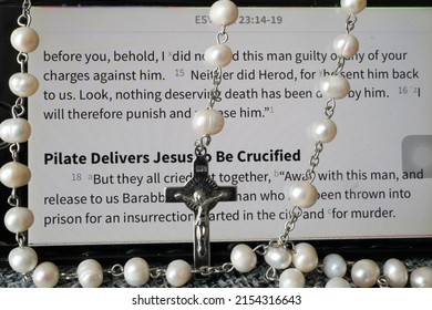 Prayer Beads ( Rosary ) And Digital Bible On A Smartphone.  The New Testament.  12-30-2018