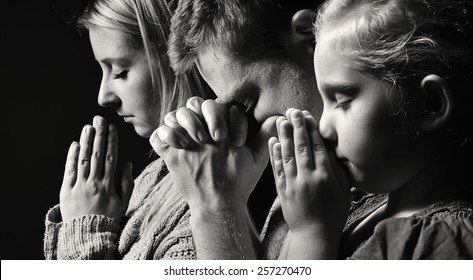 Family Praying Images Stock Photos Vectors Shutterstock