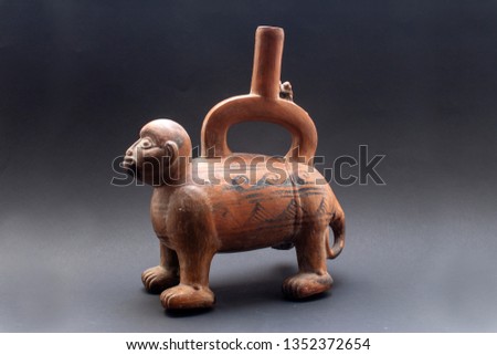 Pre-columbian animal-shaped ceramic called 