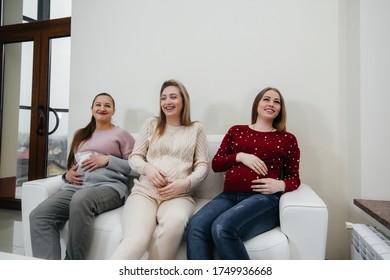 Pregnant Girls Stripping