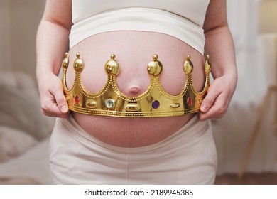 Pregnant Woman With A Crown, Home Living Room