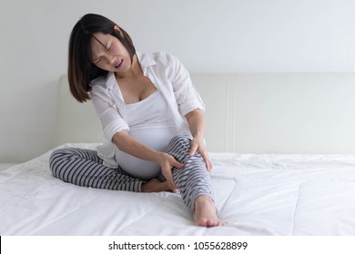 Pregnant Woman Suffer From Leg Pain, Cramp, Discomfort