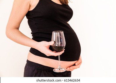 Pregnant woman want to drink red wine during pregnancy.