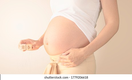 25 Weeks Pregnant Images Stock Photos Vectors Shutterstock