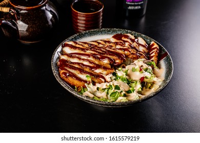 Premium Chicken Salat With Dressing 