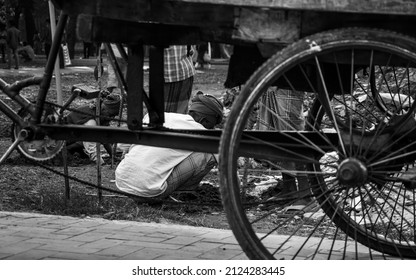 Preparation Of Book Fair 2022, People Working Hard For The Book Fair 2022. This Image Was Captured By Me On February 9, 2022, From Dhaka, Bangladesh.