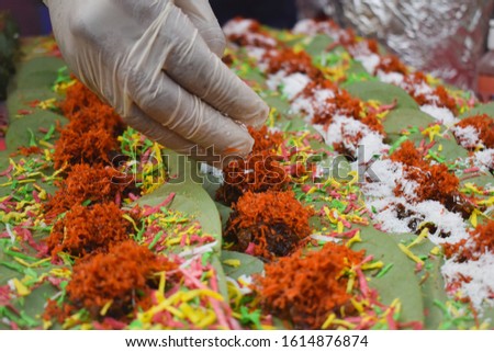 preparation of Paan by street vendor