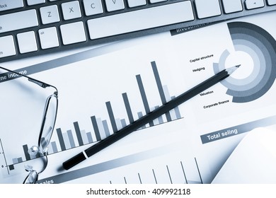 Preparing average sales report