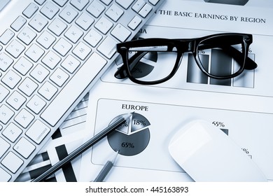 Preparing average sales report