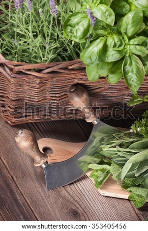 Preparing fresh herbage for cooking