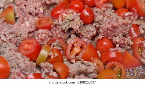 Preparing Ground Beef With Cherry Tomatoes, Cooking Ground Beef, Preparing Meal With Ground Beef