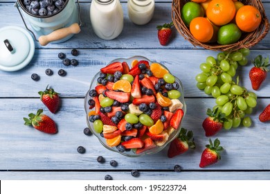 Preparing A Healthy Spring Fruit Salad