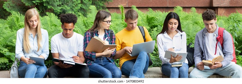 1,401,725 College Students Images, Stock Photos & Vectors | Shutterstock