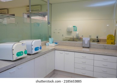 PRESIDENTE PRUDENTE, BRASIL - JULHO 28, 2022: Two Dentist's Autoclave One Green And One Blue In A Hospital Environment