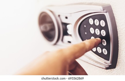 press number of safe lock code