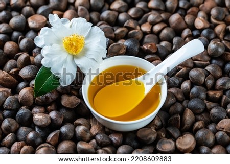 Pressed vegetable oil golden camellia oil