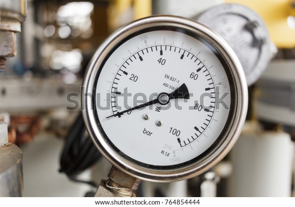 pressure gauge reading