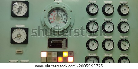 A pressure gauge that serves to provide information about the water and air pressure on the ship